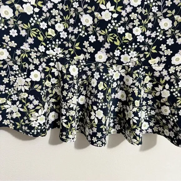 Christopher and Banks long floral skirt with zipper on the side. Size 4 - Picture 3 of 7